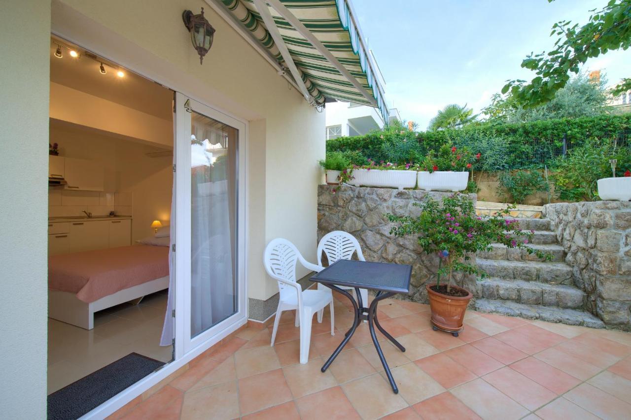 Apartmani Mara Matic Malinska Exterior photo