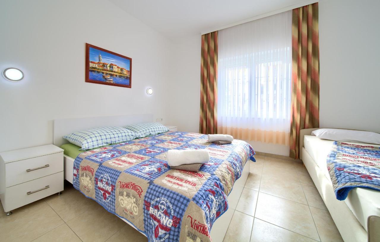 Apartmani Mara Matic Malinska Exterior photo